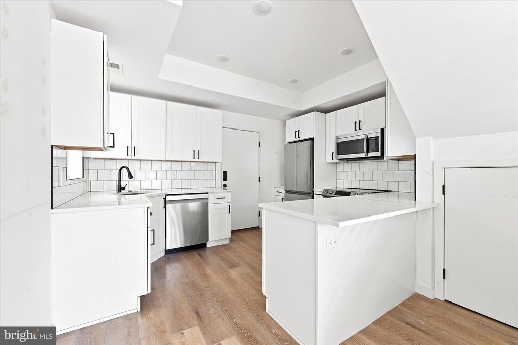 1729 Francis Street - Photo 7