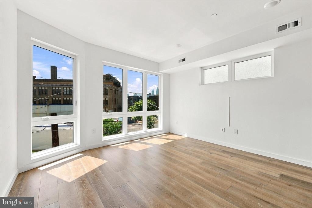 1729 Francis Street - Photo 10
