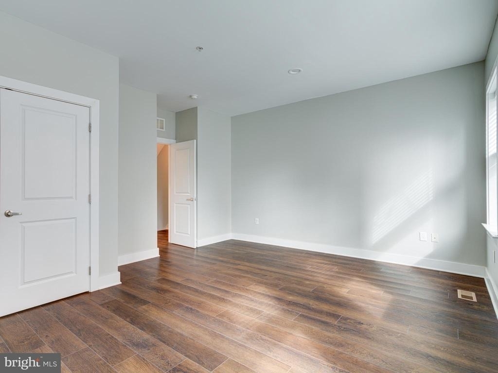 1118 E Dunton Street - Photo 17