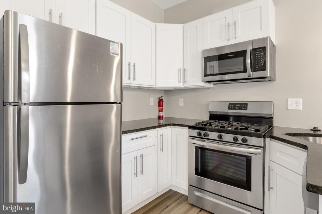 3127 Cedar Street - Photo 5