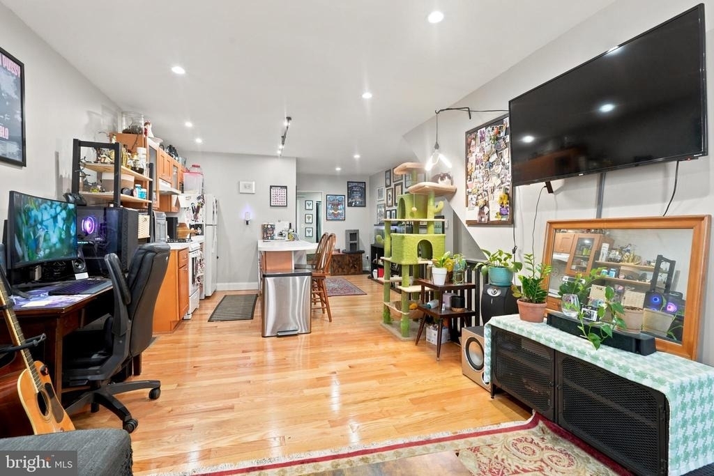 402 Durfor Street - Photo 2