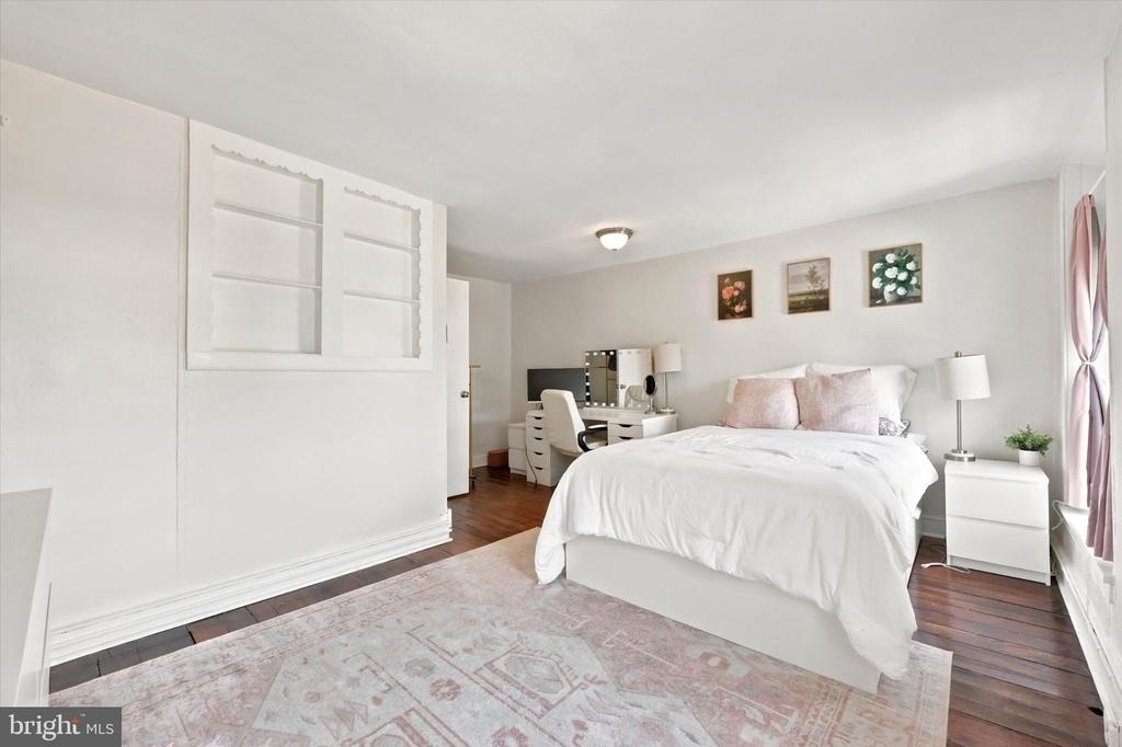 110 Dawson Street - Photo 2