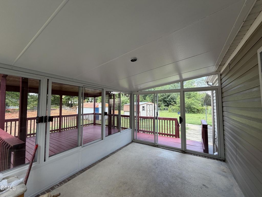8000 Peach Blossom Lane - Photo 12