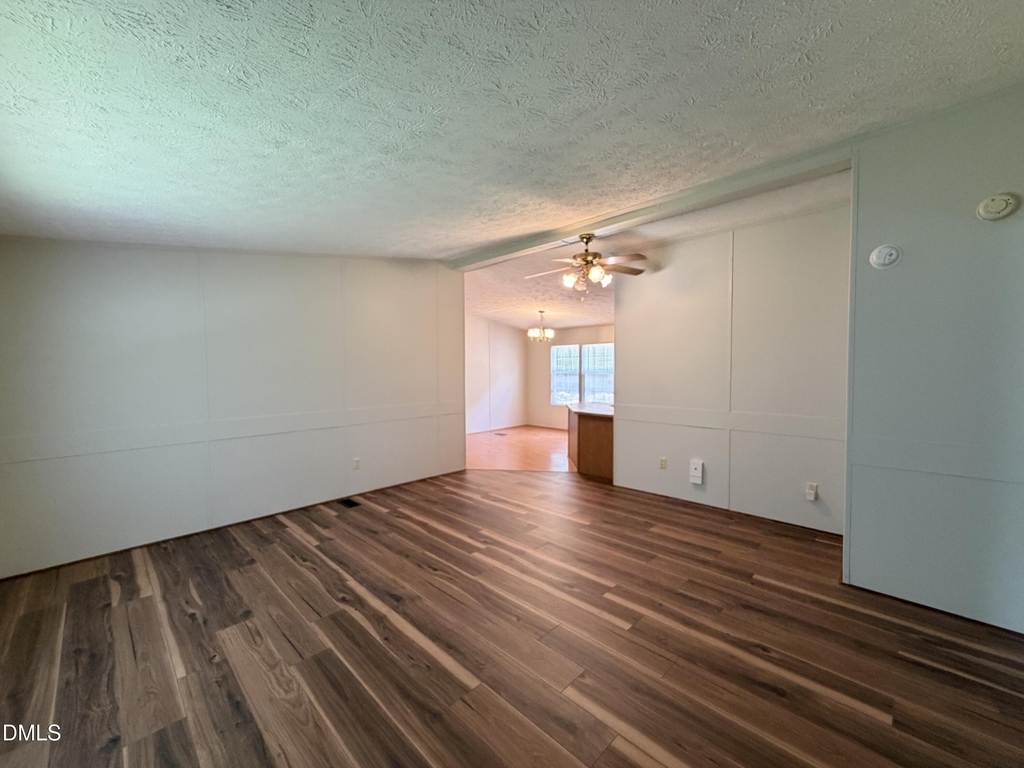 8000 Peach Blossom Lane - Photo 2