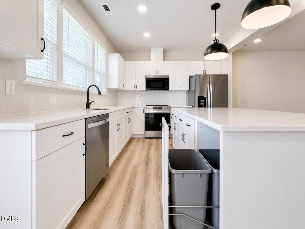 136 Kobus Court - Photo 11