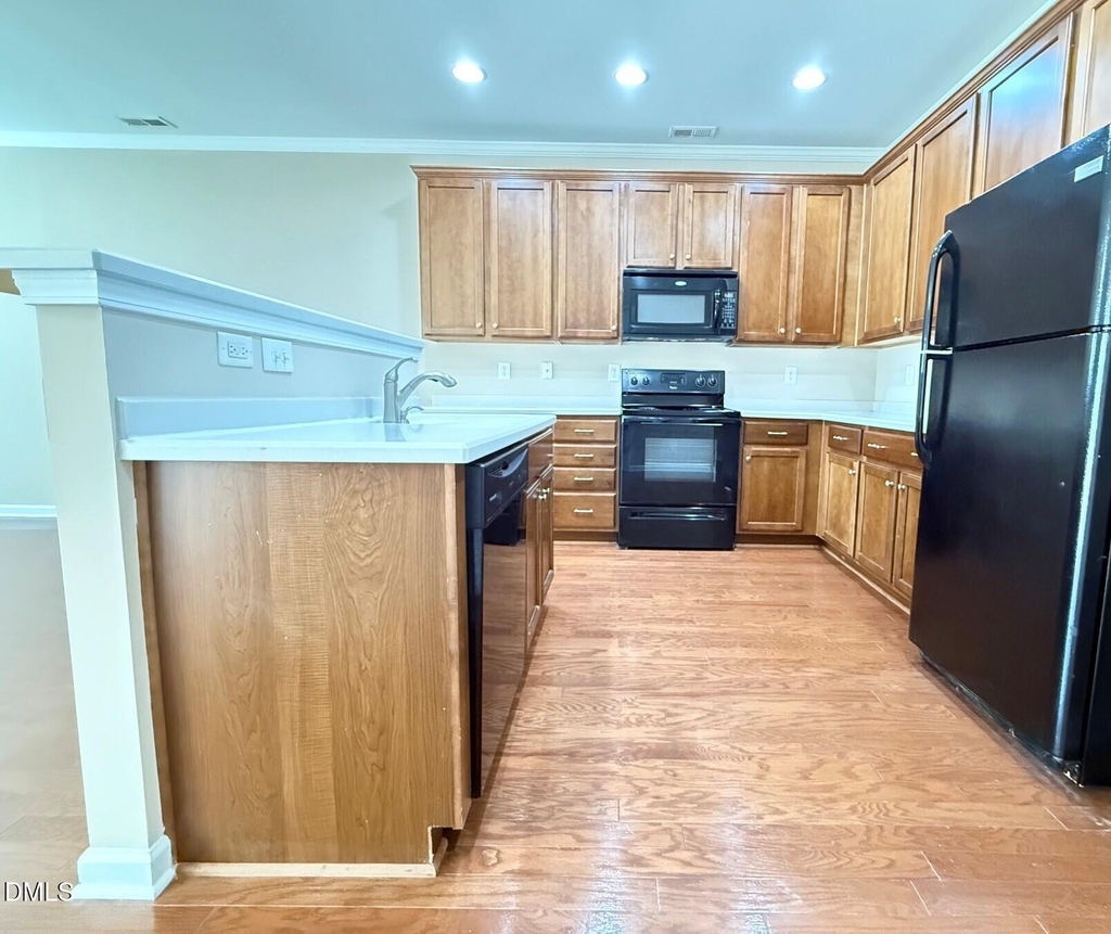 705 Keystone Park Drive - Photo 6