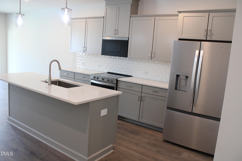 1369 Bessie Court - Photo 3