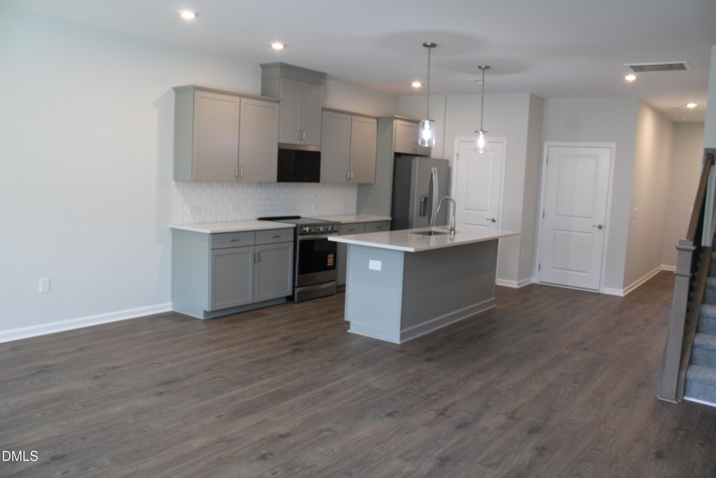 1369 Bessie Court - Photo 4