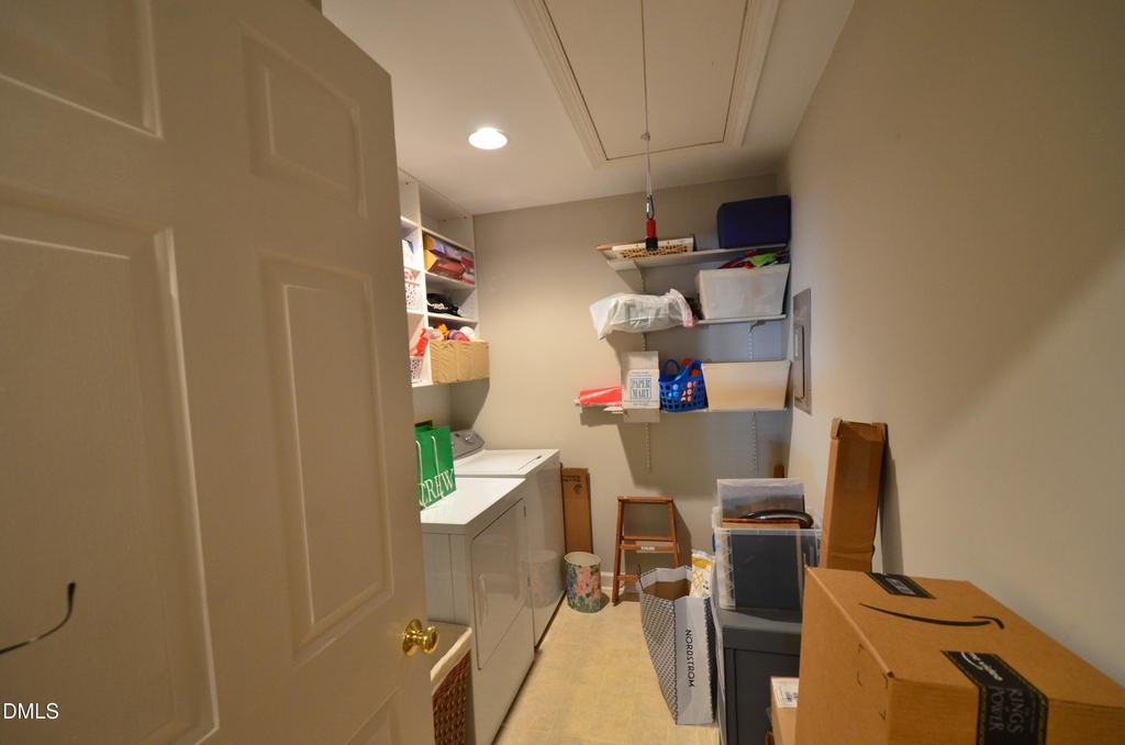 531 Weathersfield - Photo 8