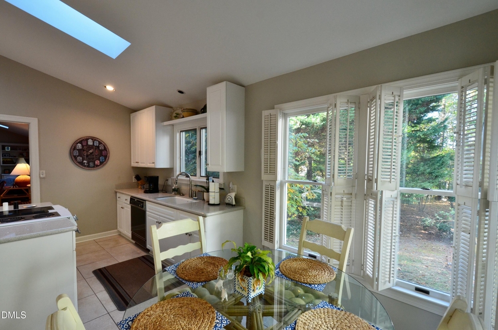 531 Weathersfield - Photo 3