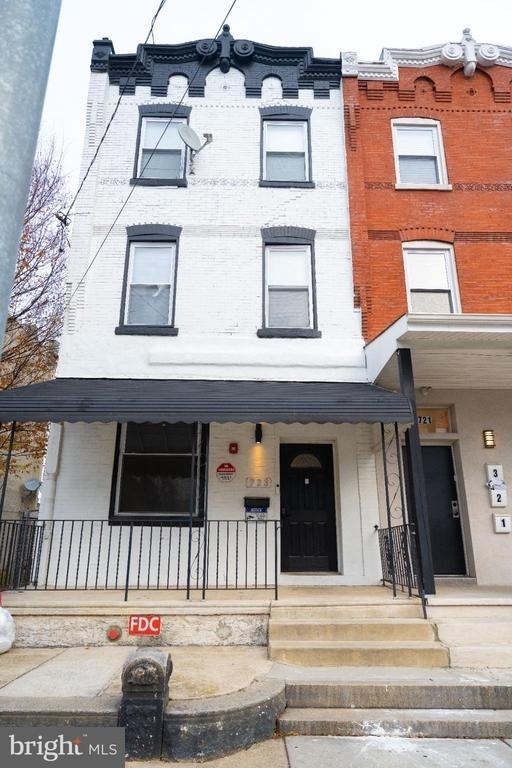 723 N 40th Street - Photo 1