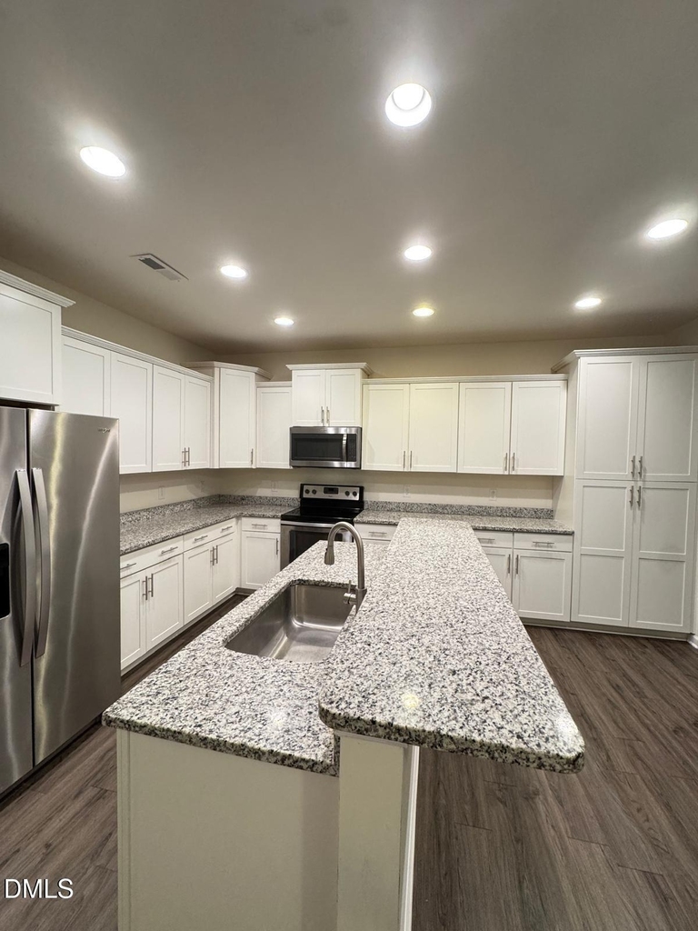 1070 Coldstream Drive - Photo 9