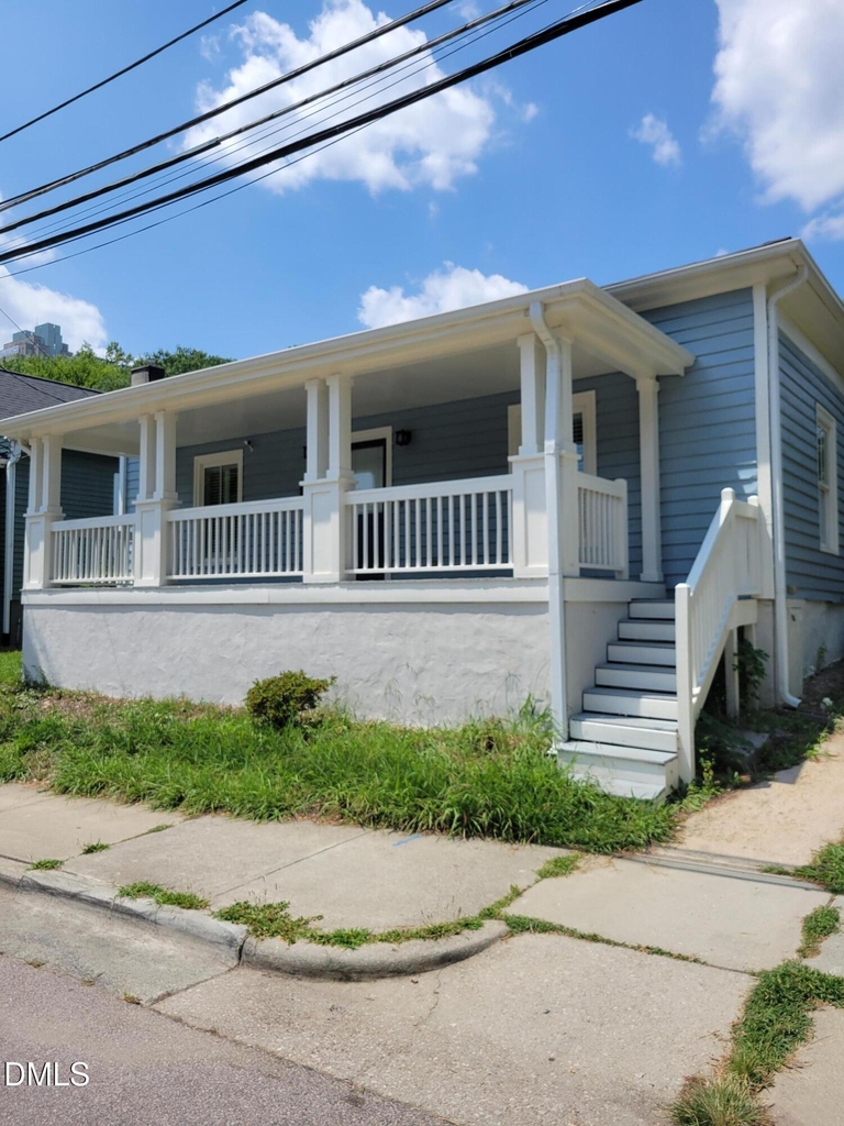 219 E South Street - Photo 0