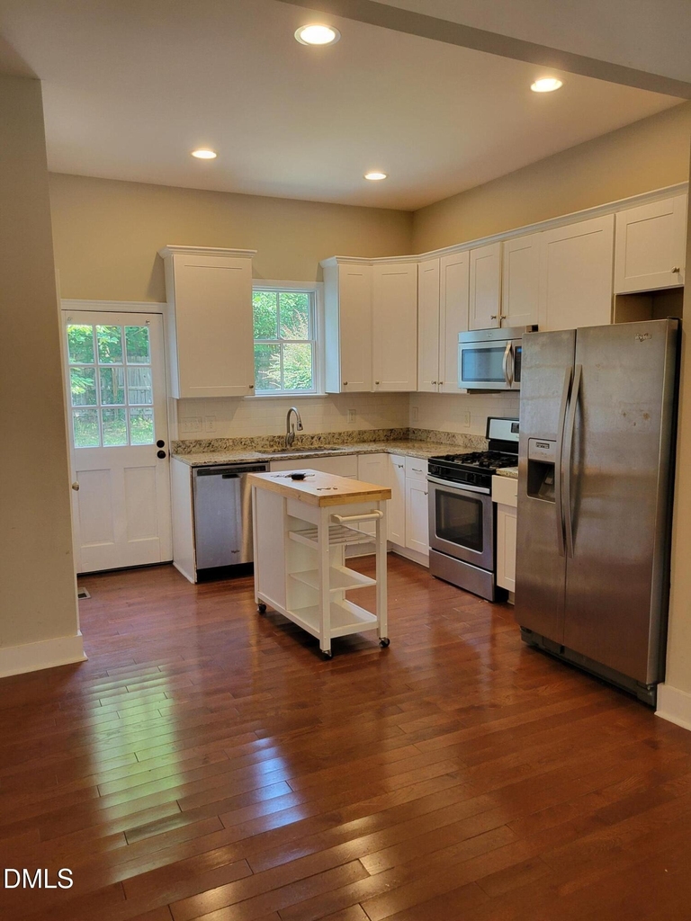 219 E South Street - Photo 5