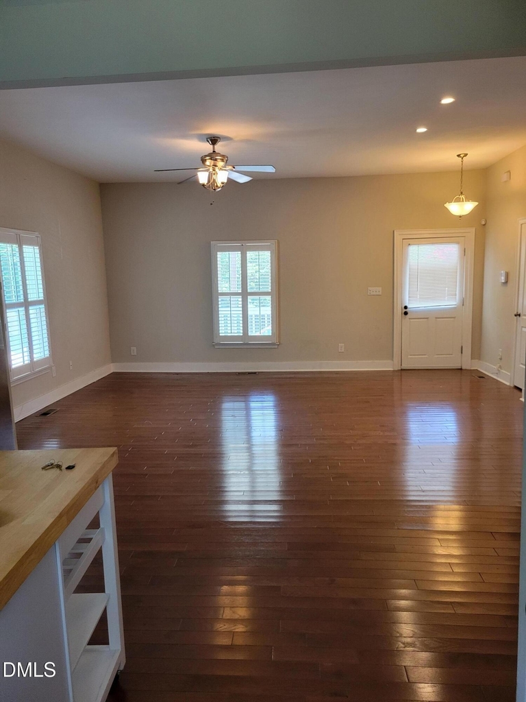 219 E South Street - Photo 3