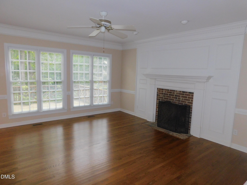 106 Southbank Drive - Photo 1
