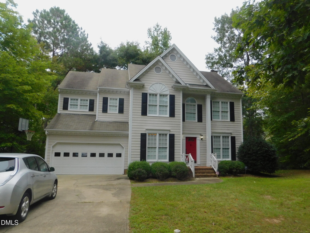 106 Southbank Drive - Photo 0
