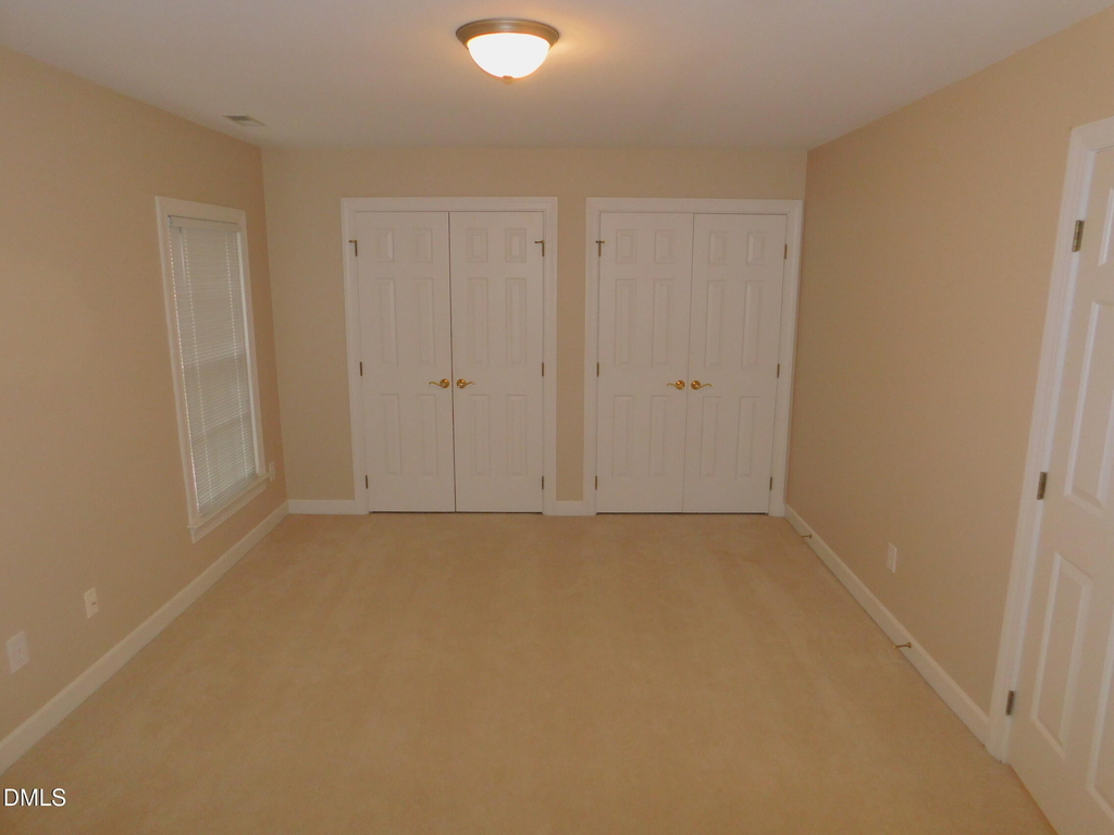 106 Southbank Drive - Photo 8