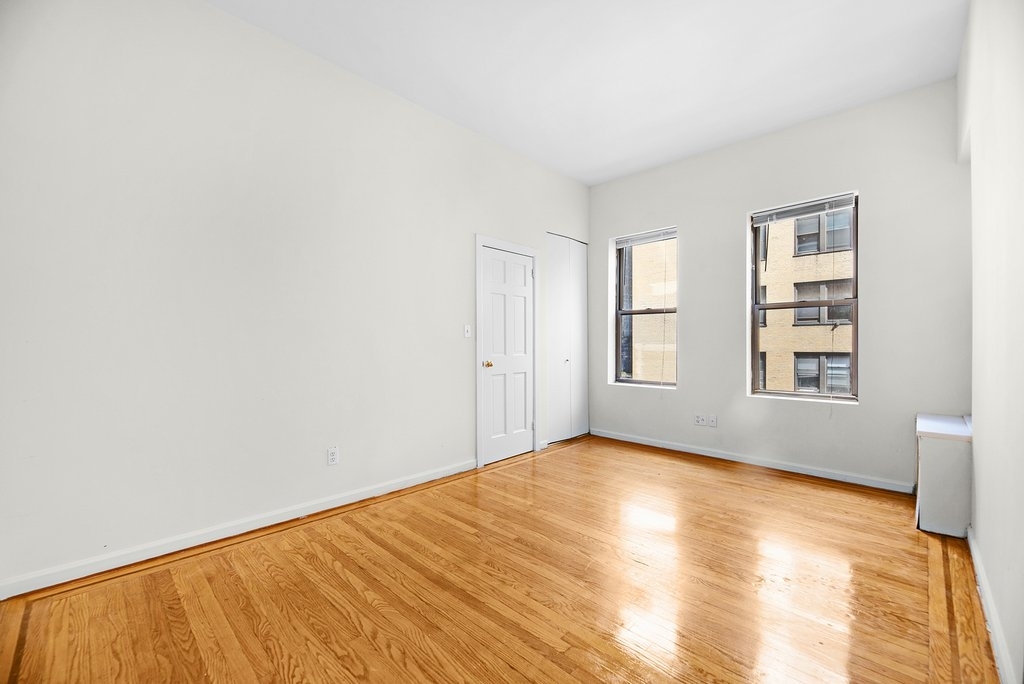 East 31st street & Park Avenue - Photo 1