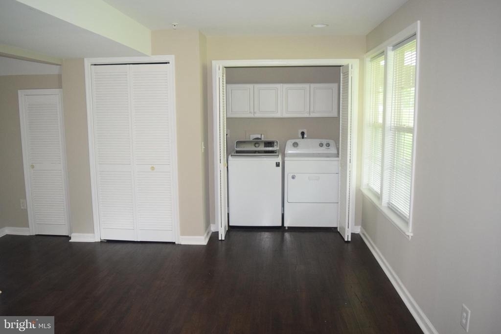 226 Bardel Drive - Photo 3