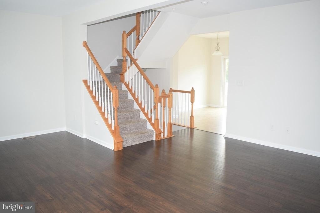 226 Bardel Drive - Photo 7