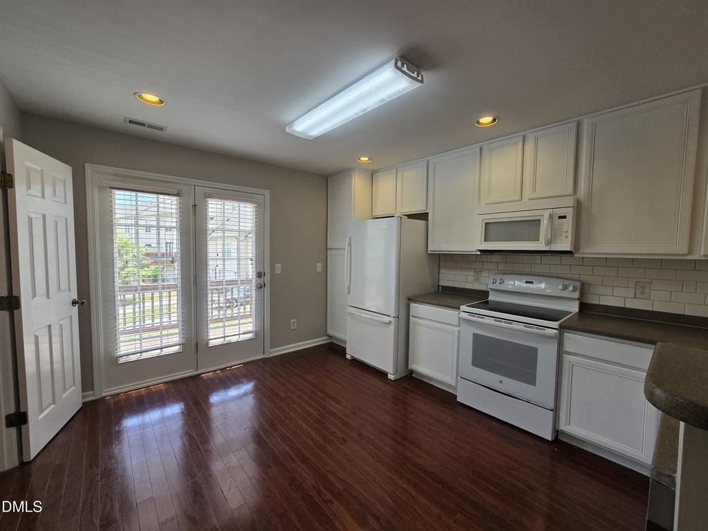 10028 Blackwell Drive - Photo 5
