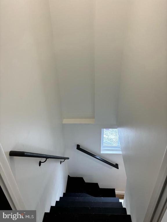 1019 S Broadway - Photo 18