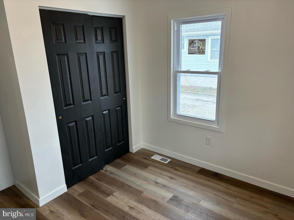 1019 S Broadway - Photo 5