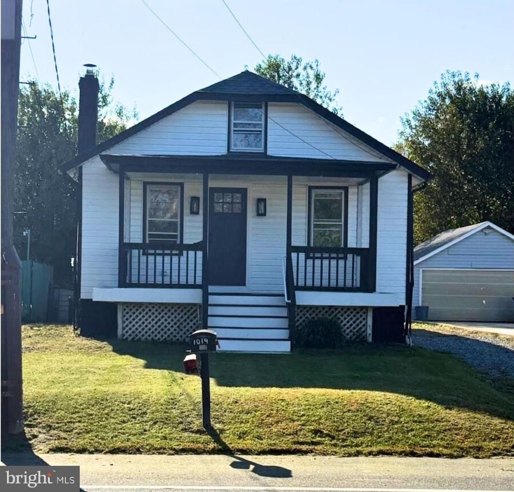 1019 S Broadway - Photo 0