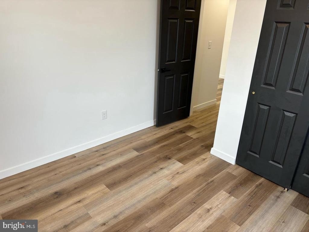 1019 S Broadway - Photo 6