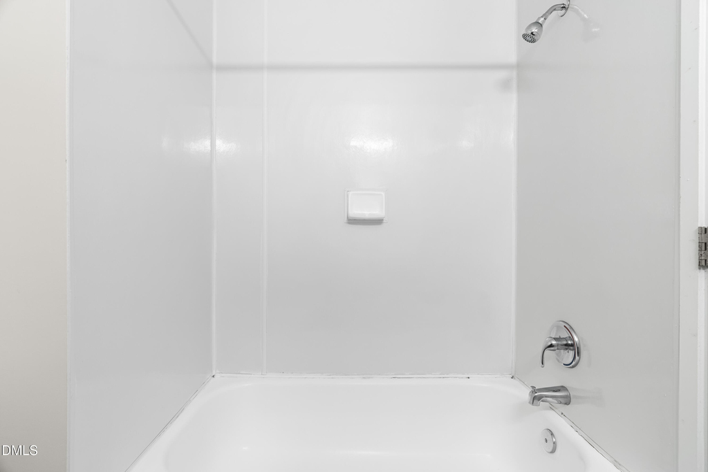 5104 Hollyridge Drive - Photo 9