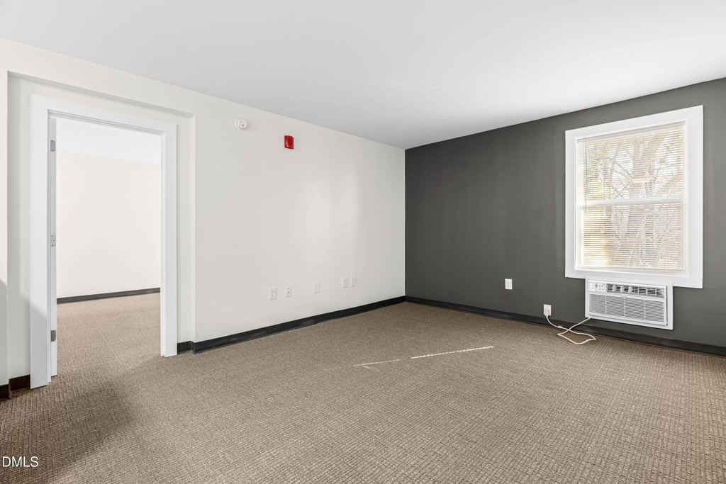 5104 Hollyridge Drive - Photo 3