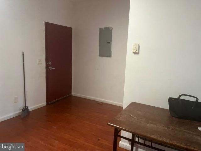533 E Landis Avenue - Photo 5