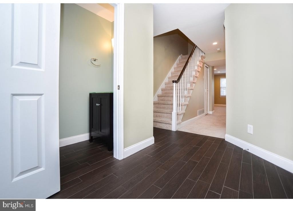 102 Hazelwood Lane - Photo 1