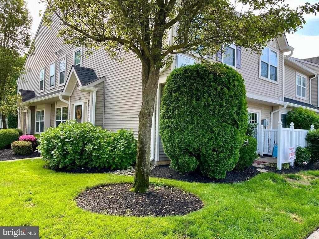 4201 Grenwich Lane - Photo 4