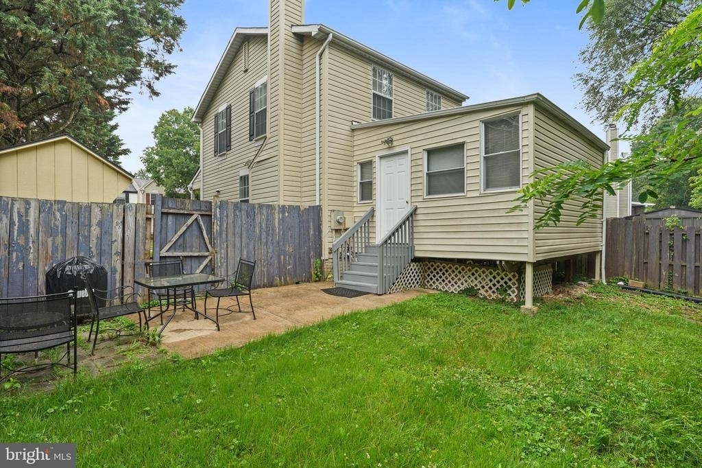10506 Lime Tree Way - Photo 2