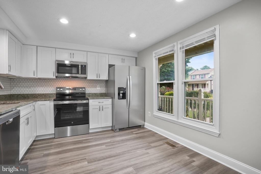 10506 Lime Tree Way - Photo 11