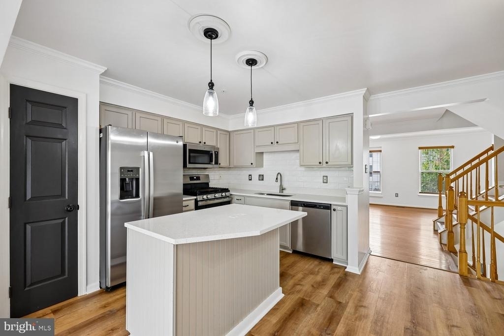 4616 Ripley Manor Terrace - Photo 4