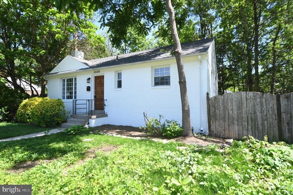 3506 Harrell Street - Photo 6