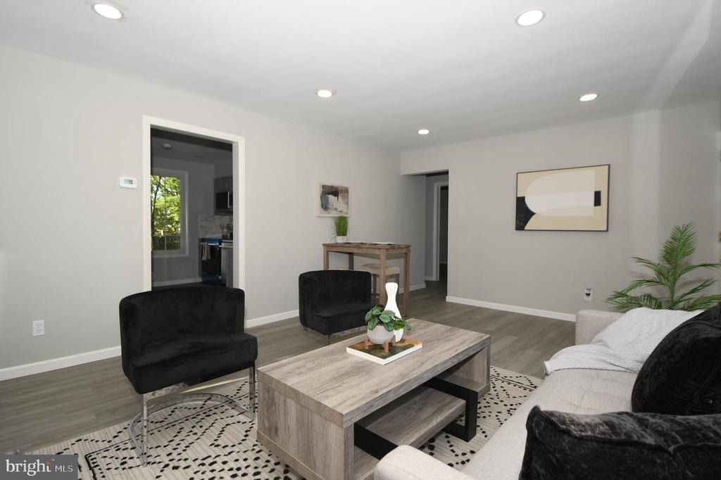 3506 Harrell Street - Photo 9
