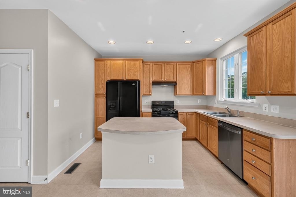 13013 Saint Clair Road - Photo 8