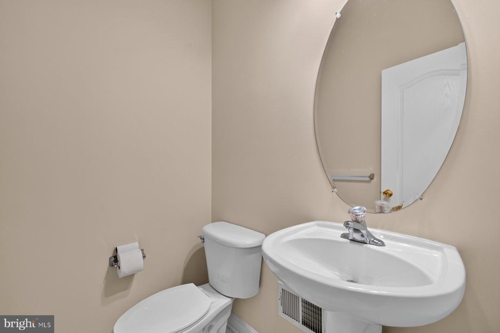 13013 Saint Clair Road - Photo 11