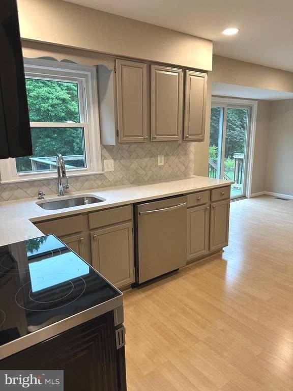 12424 Keeneland Place - Photo 9
