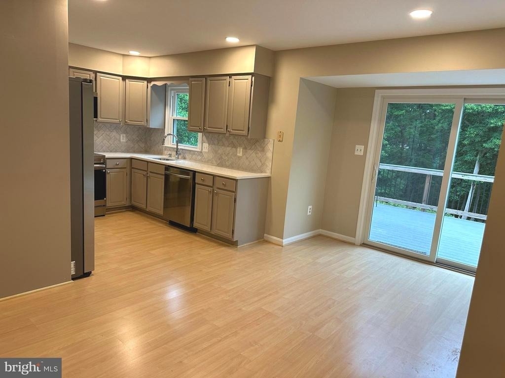 12424 Keeneland Place - Photo 5