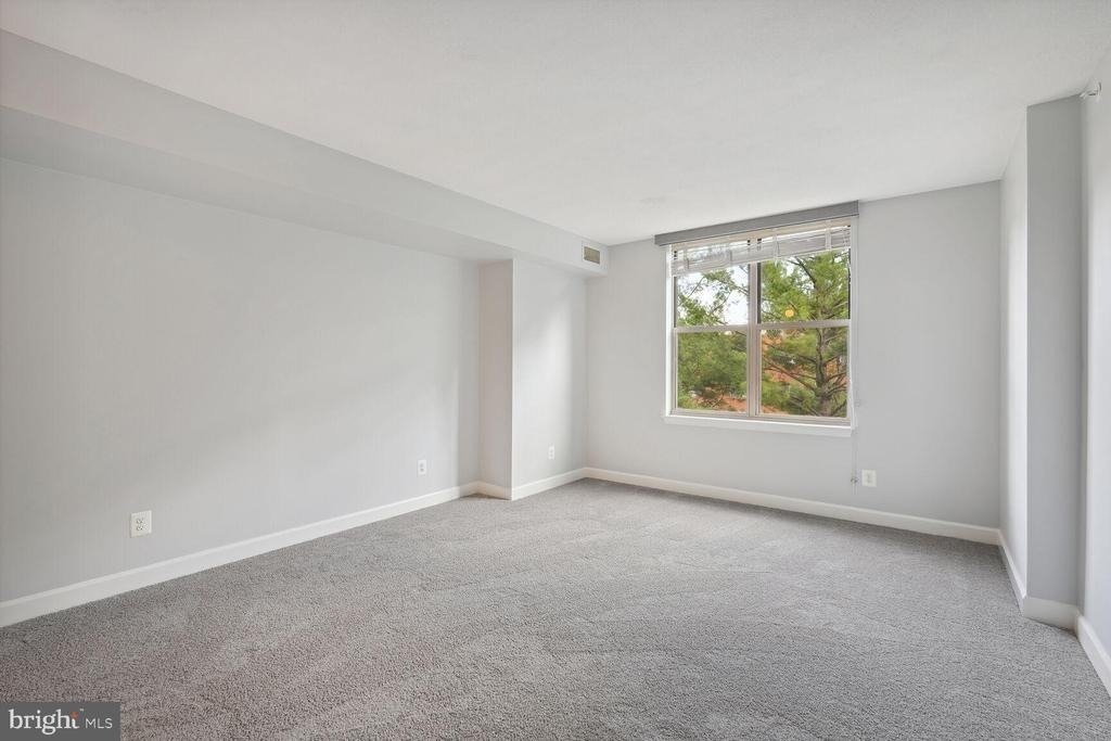 5000 Battery Lane - Photo 9
