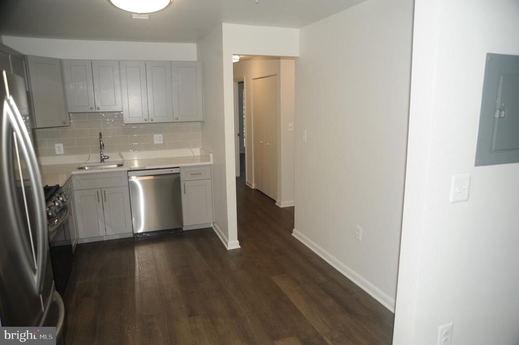 830 Quince Orchard Boulevard - Photo 15