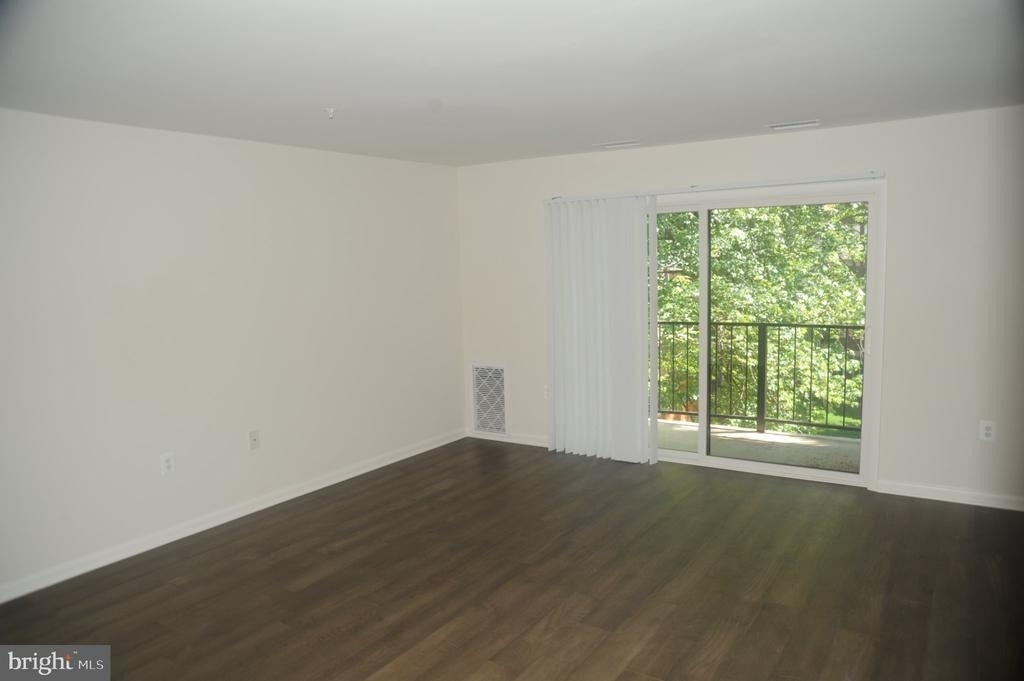 830 Quince Orchard Boulevard - Photo 3