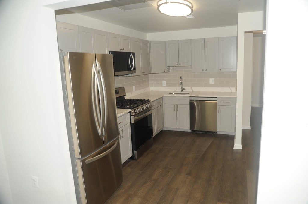 830 Quince Orchard Boulevard - Photo 12