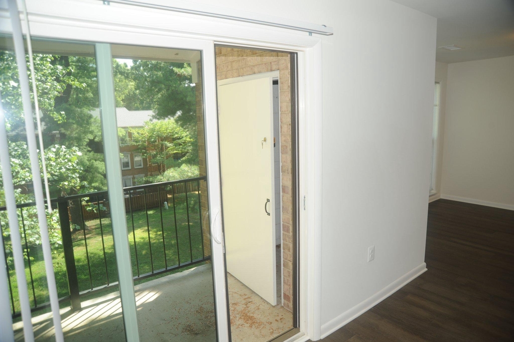 830 Quince Orchard Boulevard - Photo 6