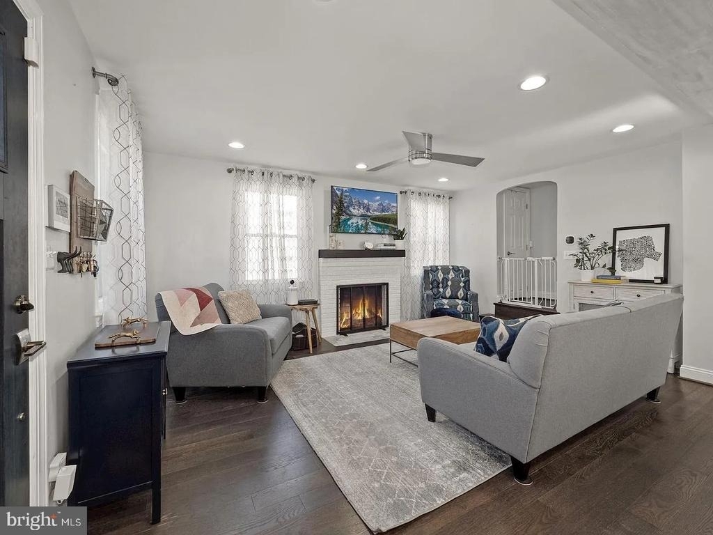 2605 Arcola Avenue - Photo 5